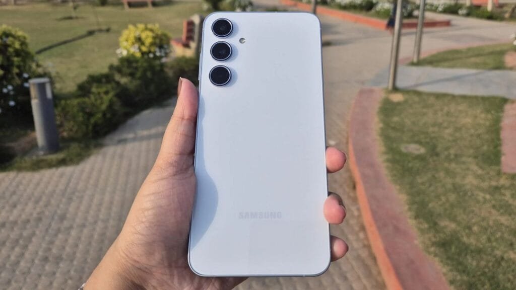 OnePlus छोड़! Samsung के इस फ़ोन के दीवाने हुए ग्राहक! ₹14,999 में 6000mAh की बैटरी पावर