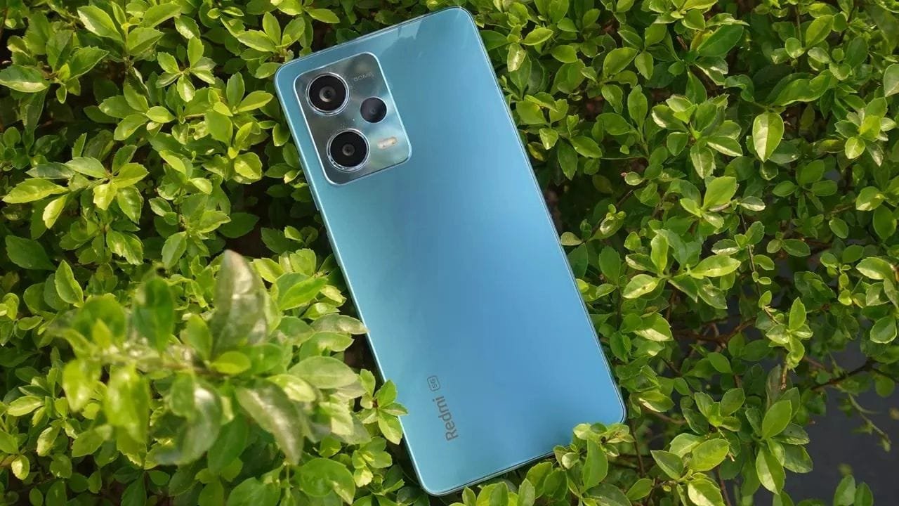 OnePlus को भूल जाइए! Redmi का ये स्मार्टफोन साबित हो रहा गेम चेंजर, देखे कीमत और फीचर्स