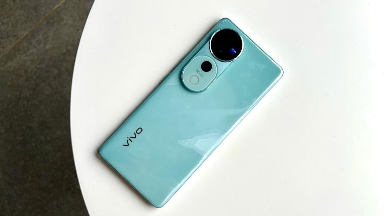 सेल्फी के दीवानो के लिए Vivo का तोहफा! लांच किया 50MP सेल्फी कैमरा वाला सस्ता 5G स्मार्टफोन