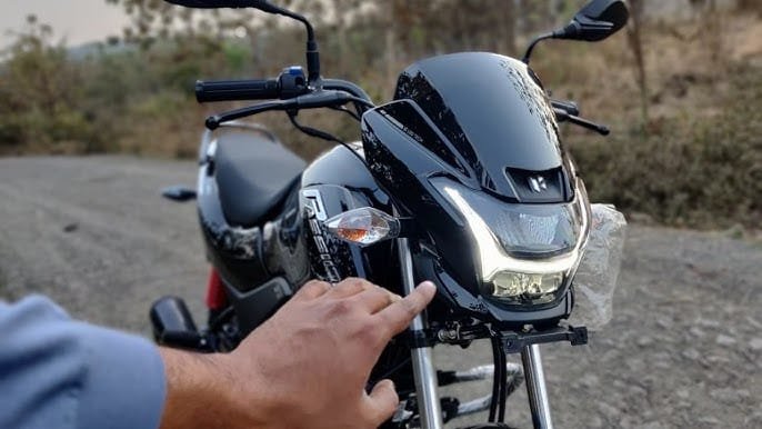 Honda को पटकनी दे रही Hero की ये स्टाइलिश बाइक! कम में बम फीचर्स के साथ 60kmpl माइलेज