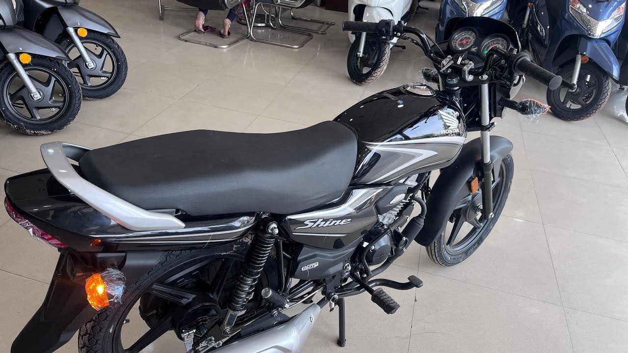 70 का माइलेज मात्र ₹64,900 में! Honda ने लांच की Splendor के टक्कर की दमदार बाइक