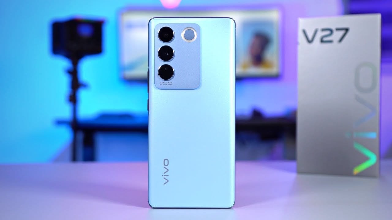 OnePlus की नींदे उड़ा रहा Vivo का ये खास स्मार्टफोन! 50MP सेल्फी कैमरा के साथ मिलता है रंग बदलने वाला पैनल