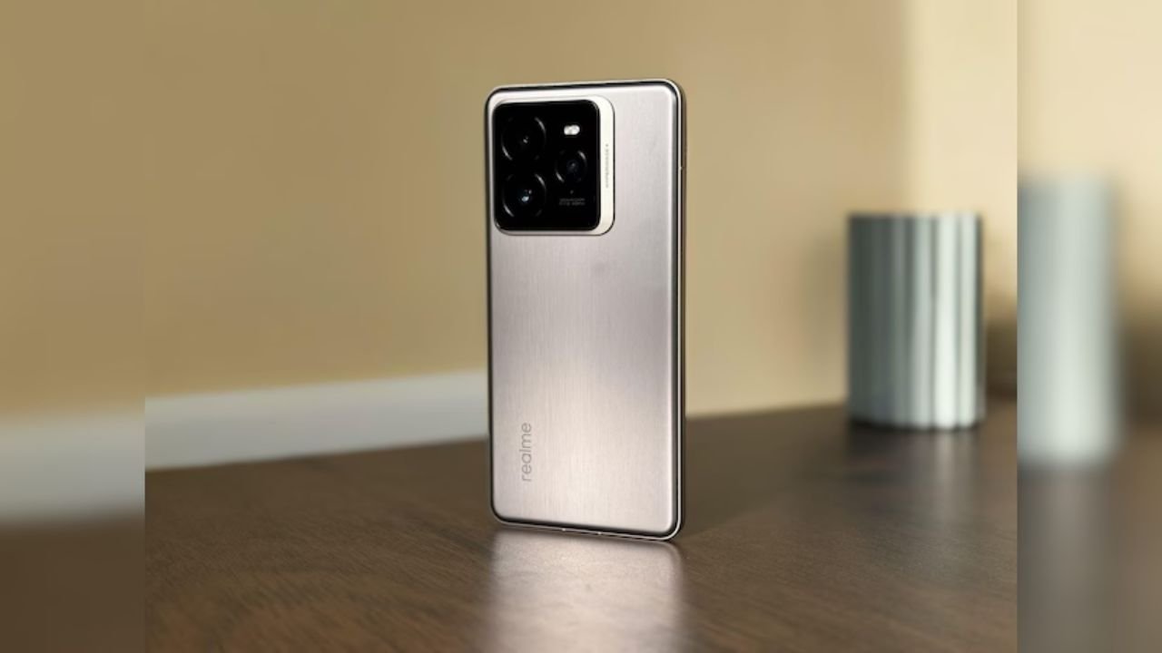 Realme GT 7 ने लॉन्च से पहले ही रचा इतिहास बना गिनीज़ वर्ल्ड रिकॉर्ड जाने इसमें ऐसा क्या है खास