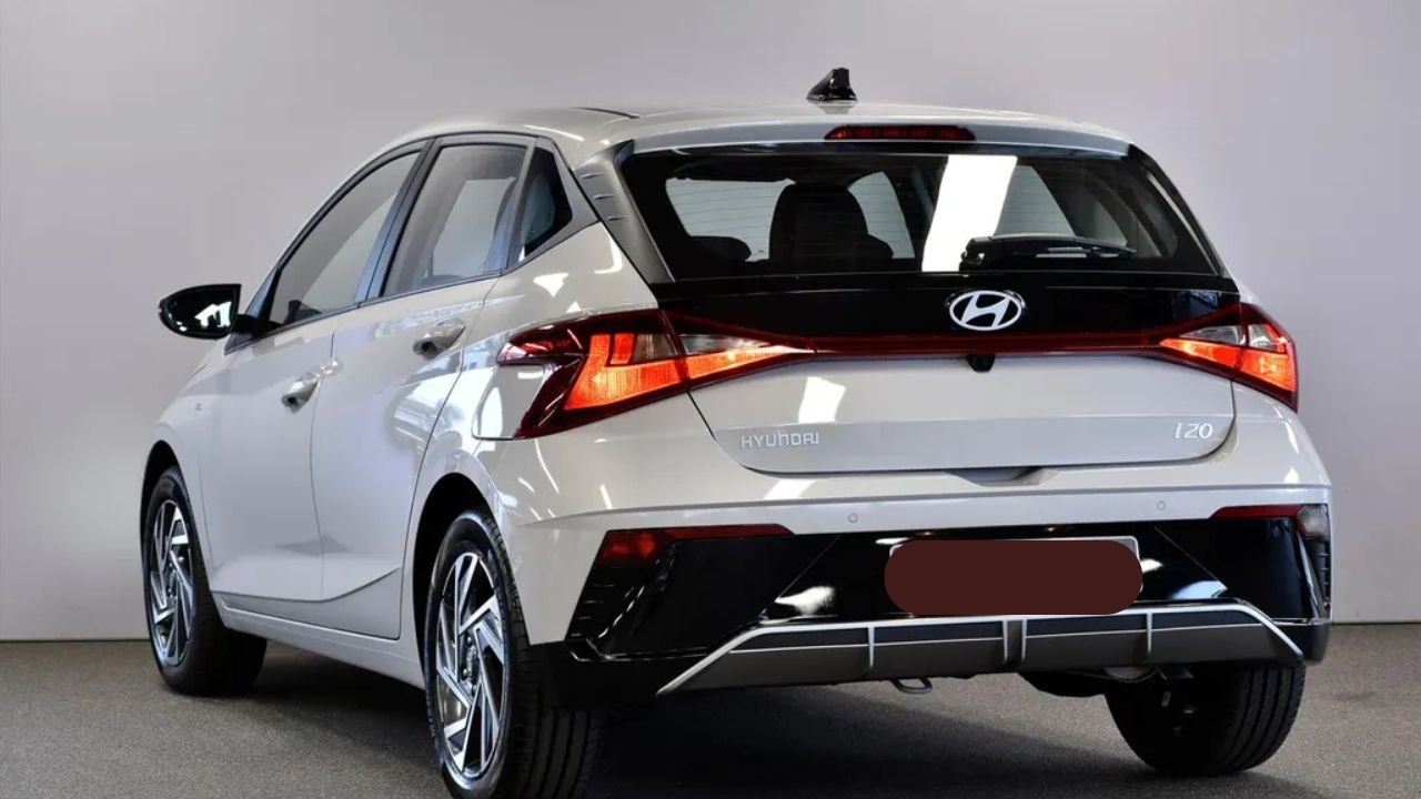 छोटी सी कीमत में आ गयी मिडिल क्लास फैमिली की पसंदीदा गाड़ी Hyundai i20 लाजवाब लुक के साथ स्मार्ट फीचर्स